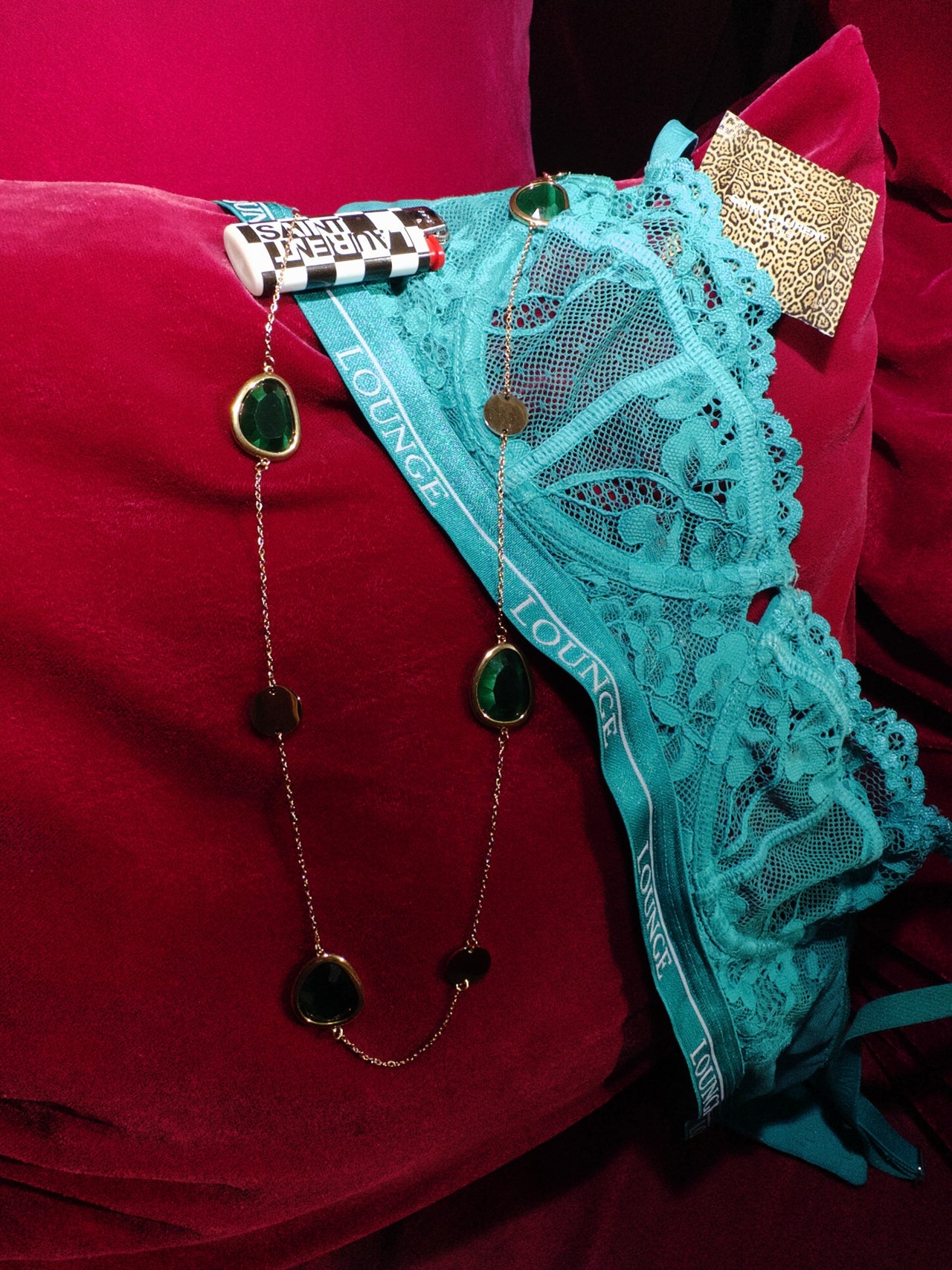 GREEN STONE NECKLACE